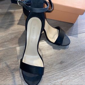 Black strapped chunk heels